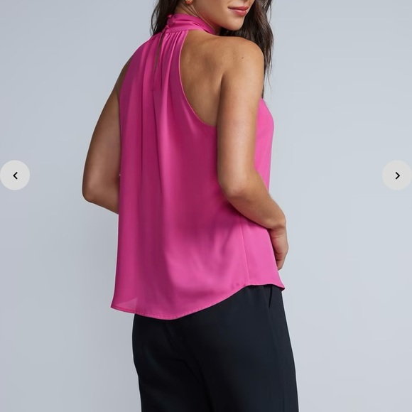 3/29$ 🎊  New York & Company Sleeveless Twist-Neck Cut Out Top - Picture 2 of 6